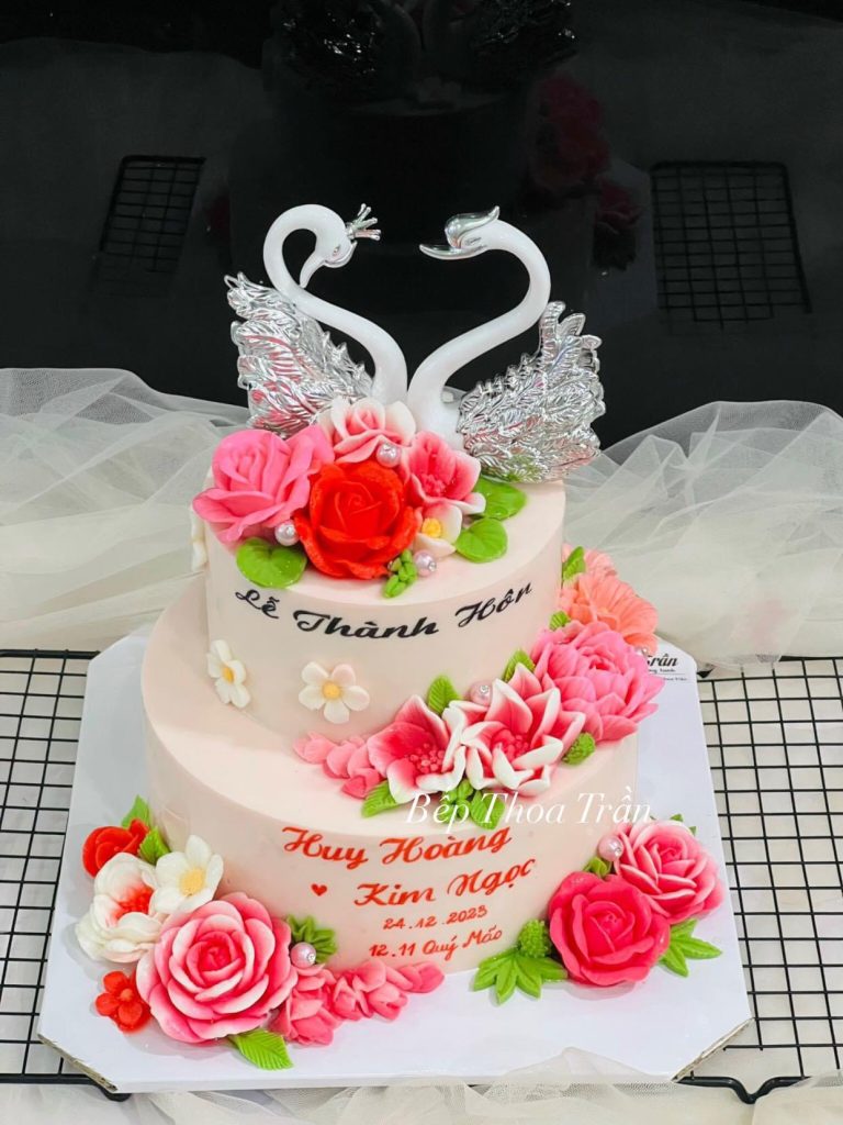 Hướng dẫn chọn bánh cưới đẹp và phù hợp – Khám phá ý nghĩa của bánh cưới - Queen Plaza