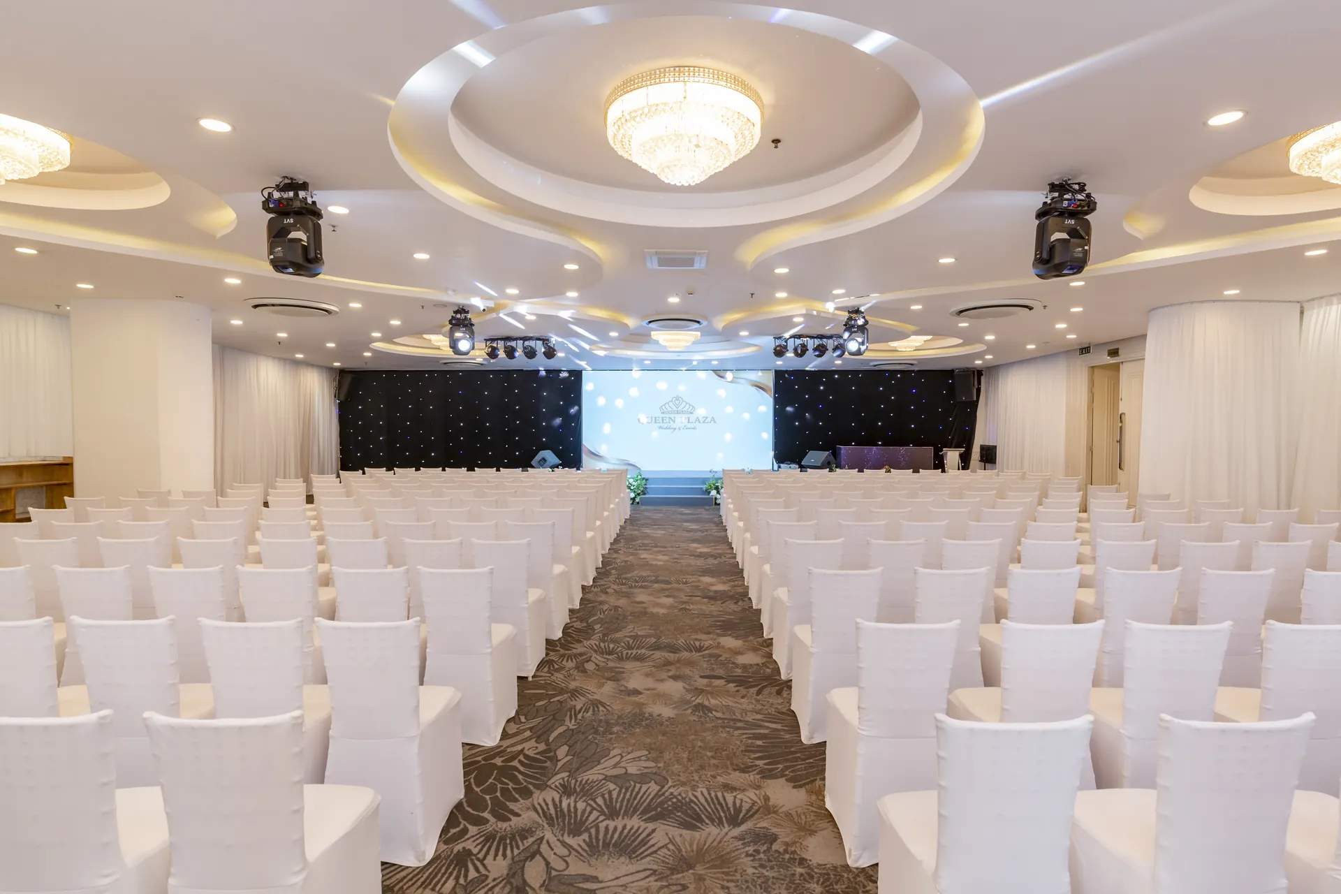 Sảnh Queen 6 tại Queen Plaza Tân Phú