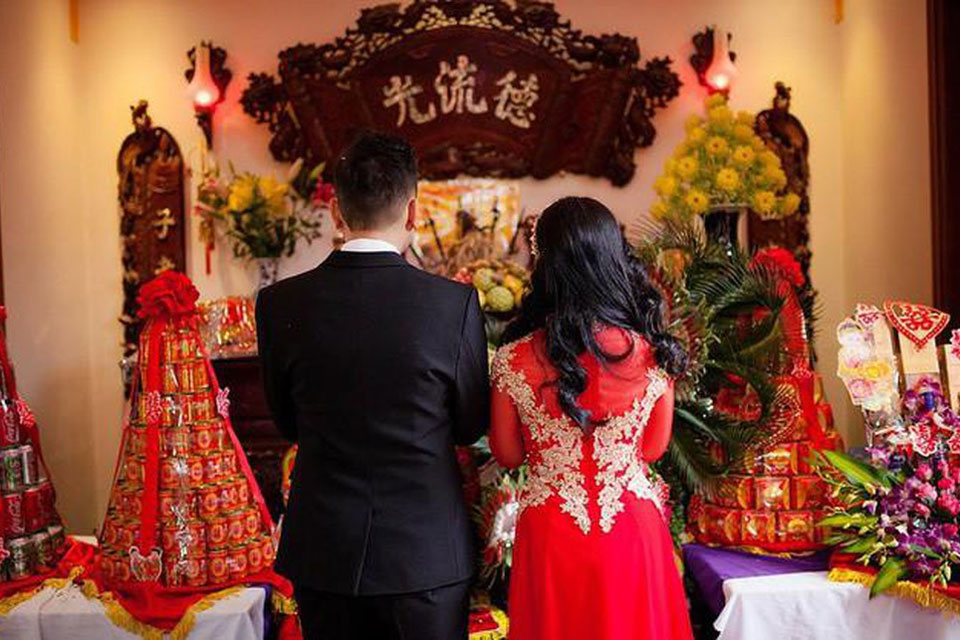 Lễ Lên Đèn Trong Đám Cưới, Đám Hỏi: Ý Nghĩa, Quy Trình Và Những Điều Cần Biết - Queen Plaza