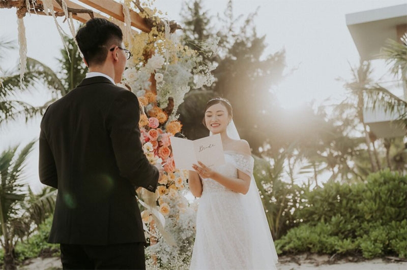 Wedding Vow Là Gì? Nguồn Gốc, Ý Nghĩa Và Bí Quyết Viết Lời Thề Nguyện Trong Đám Cưới - Queen Plaza