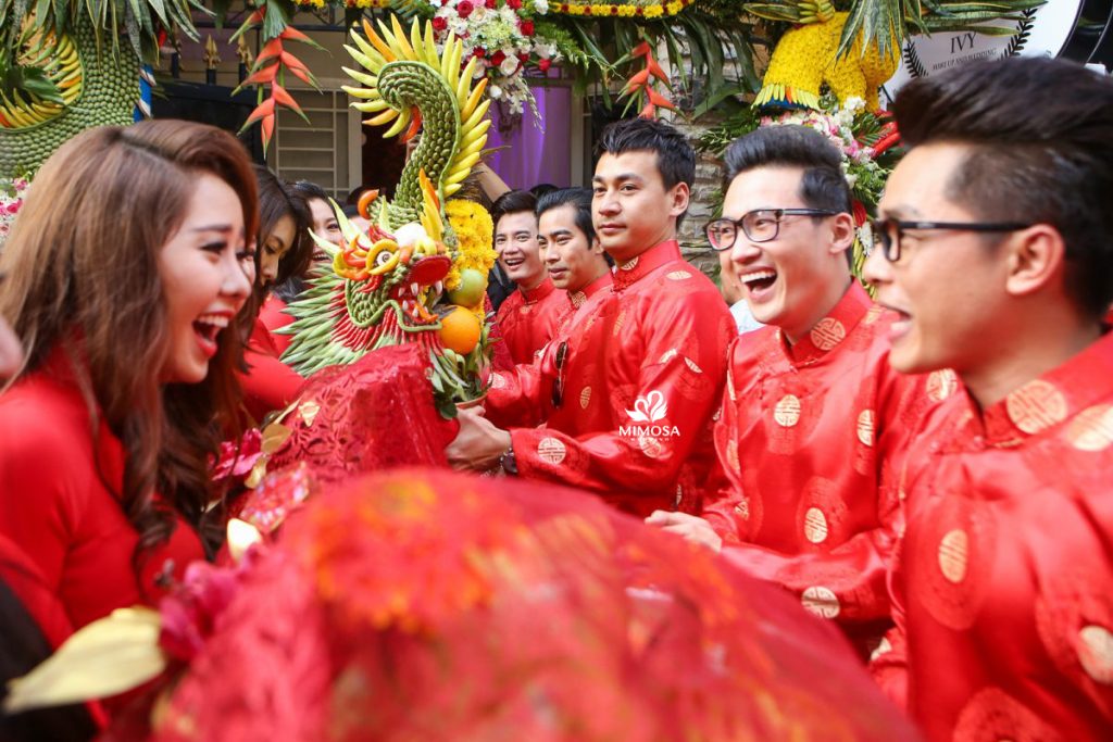 Bê tráp là gì? Nguồn gốc, ý nghĩa và trình tự bưng và trao quả - Queen Plaza